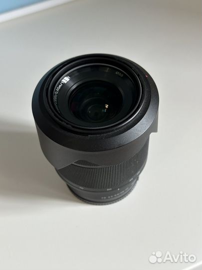 Объектив Sony FE 28-70 F/3.5-5.6 OSS