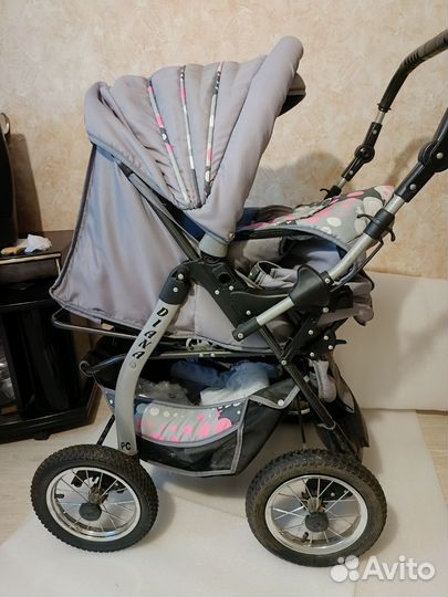 Прогулочная коляска