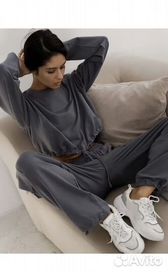 Спортивный костюм женский
