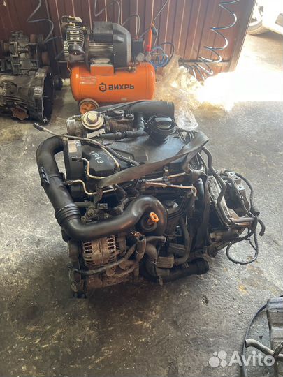 Двигатель BRU 1.9tdi Golv V Transporter T5