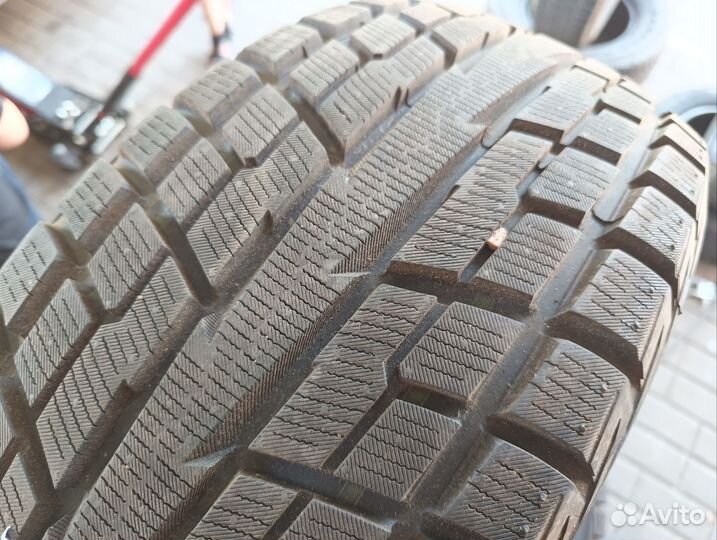 Yokohama 124R 235/55 R18