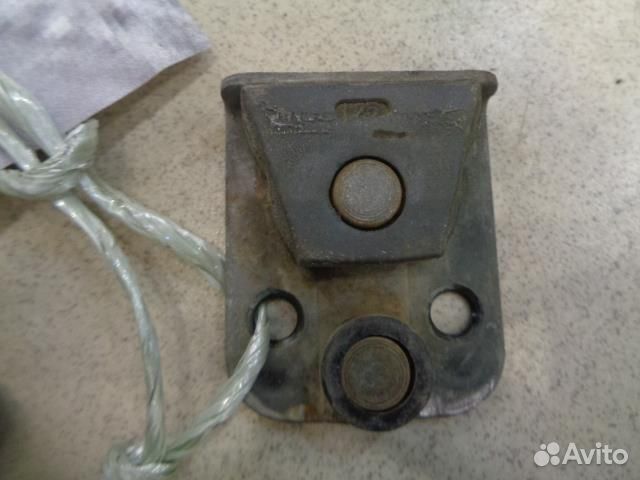 Направляющая двери Land Rover Discovery 2 1998-20