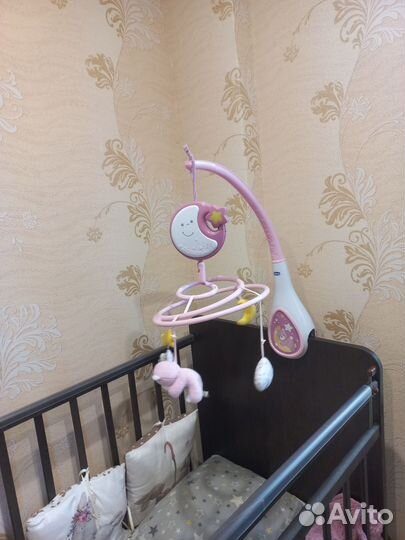 Детский мобиль в кроватку музыкальный