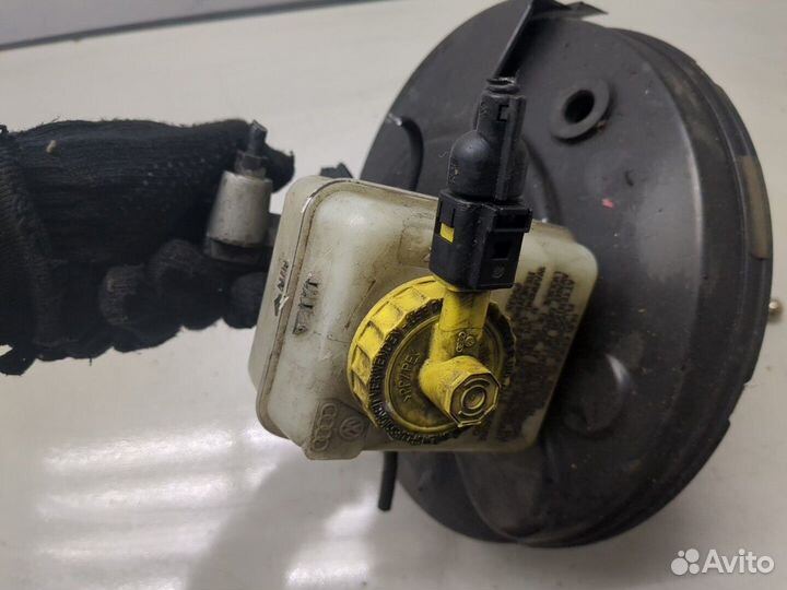 Цилиндр тормозной главный Volkswagen Beetle, 2002