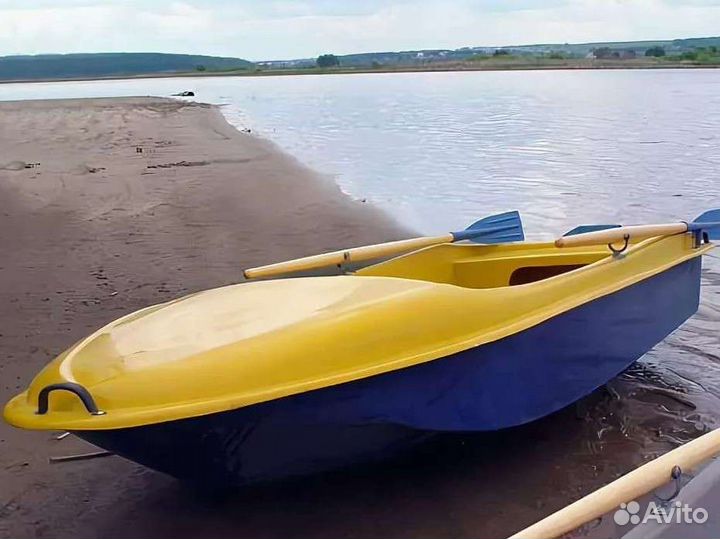 Стеклопластиквоая лодка 