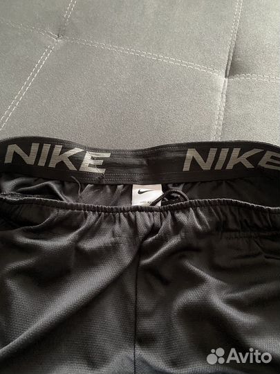 Шорты Nike
