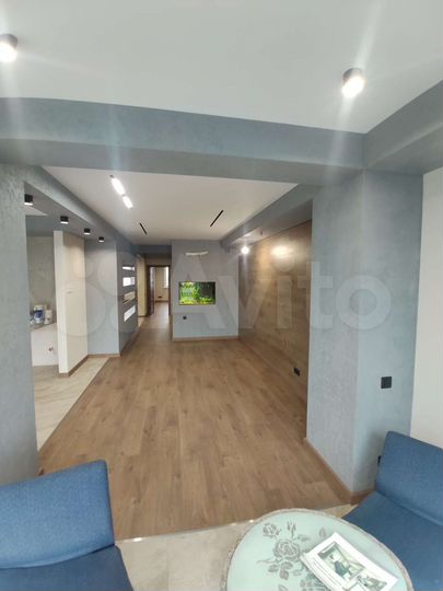 2-к. квартира, 83 м², 16/20 эт.