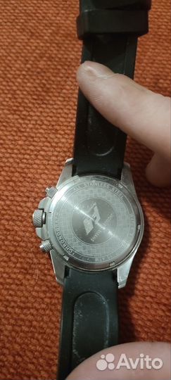 Наручные часы Jacues lemans