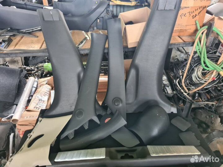 Пластик Nissan Juke F15 HR16DE 2011