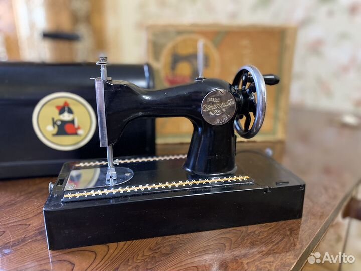 Машинка швейная детская
