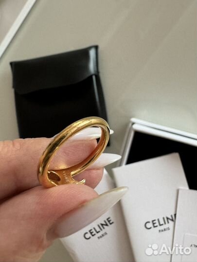 Ассиметричное кольцо celine