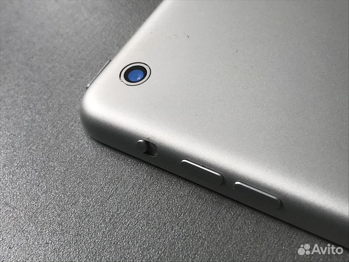 Apple iPad Air (A1474) WiFi 64 GB