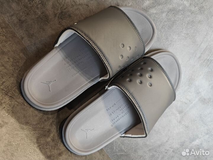Шлепки jordan