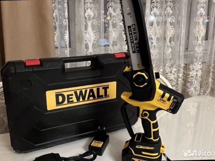 Аккумуляторная цепная пила dewalt