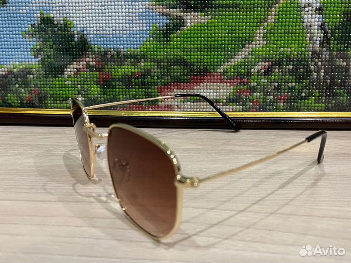 Солнцезащитные очки ray ban униисекс