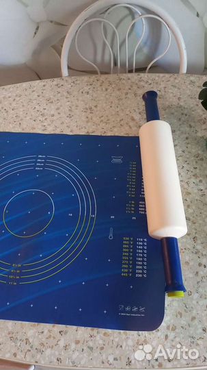 Скалка и подложка tupperware