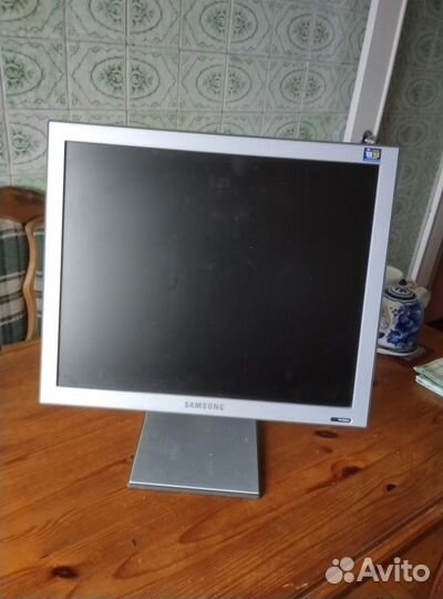 Монитор Samsung