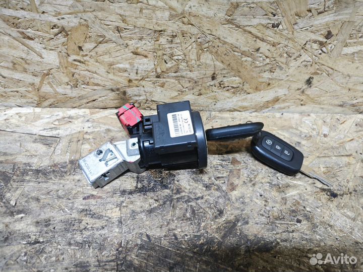 Замок зажигания Renault Sandero 2 рест