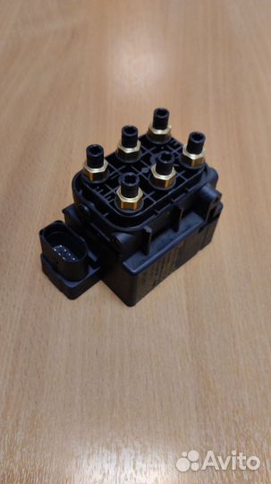 Блок клапанов VW Touareg I Audi Q7 porsche Cayenn