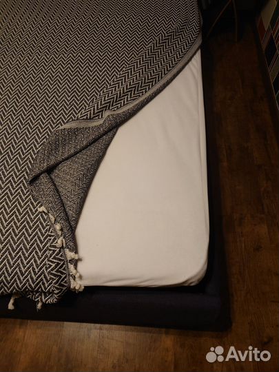 Кровать двухспальная с матрасом 180 200 бу