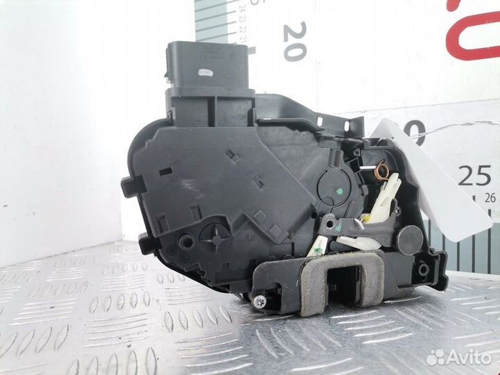 Замок двери передней правой Jaguar XF