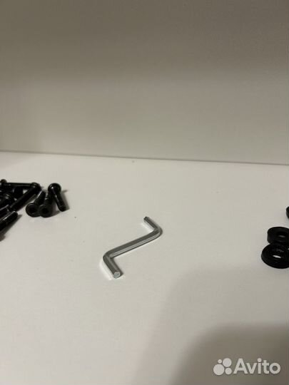 Вешалка для одежды напольная металлическая