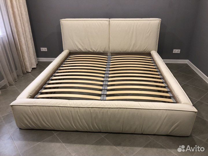 Кровать двухспальная