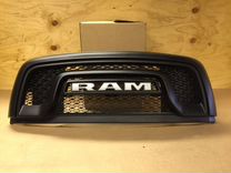 Решетка радиатора 16-17 Dodge Ram 1500 5uq43rxf