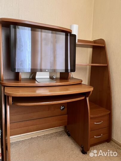 Комьютерный стол