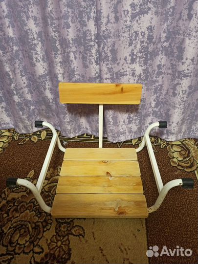 Стул для инвалидов или пожилых людей