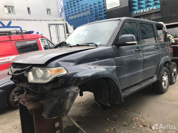 УАЗ Patriot 2.7 МТ, 2015, битый, 148 000 км