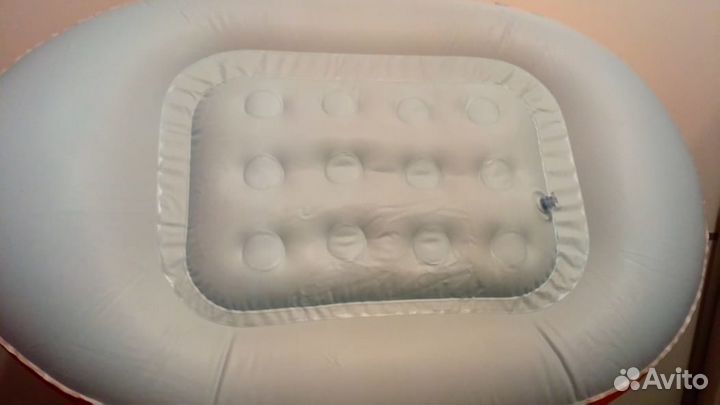 Бассейн для малыша