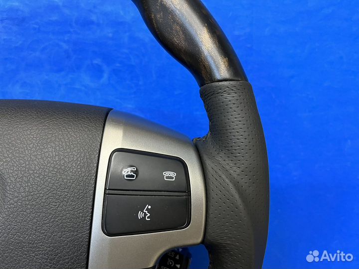 Руль уменьшенного диаметра Land Cruiser 200