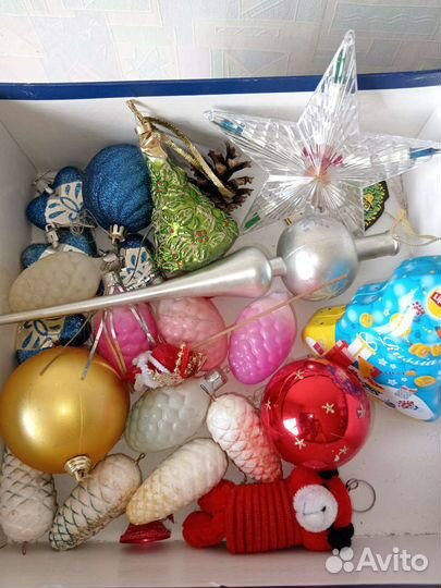 Ёлочные игрушки, атрибутика