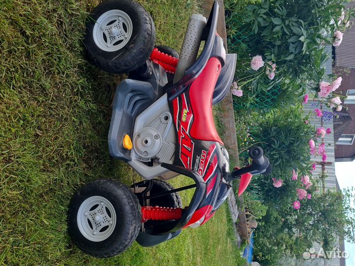 Детский квадроцикл на аккумуляторе