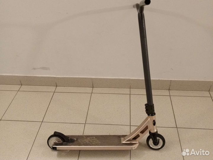 Трюковой самокат explore эксплотировался 2 месеца