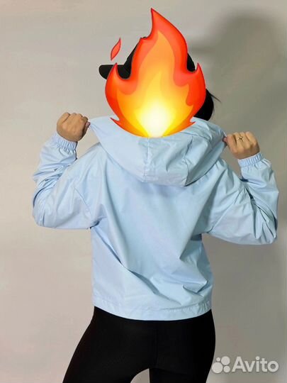 Ветровка женская