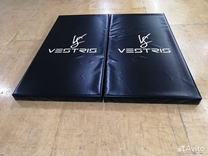 Протекторы защитные для зала единоборств