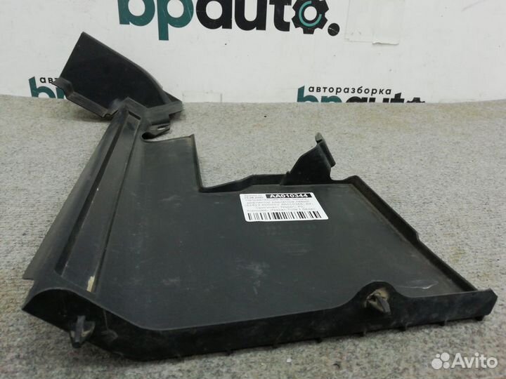 Направляющая возд потока дефлектор радиатора левый