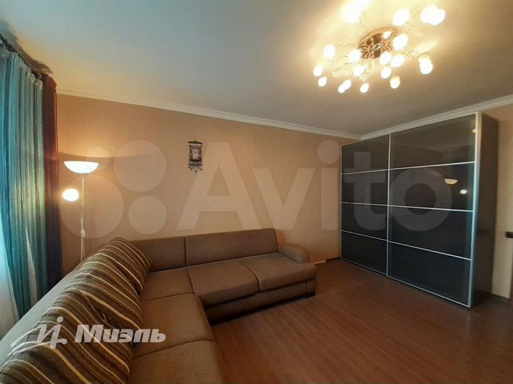 2-к. квартира, 64 м², 8/9 эт.