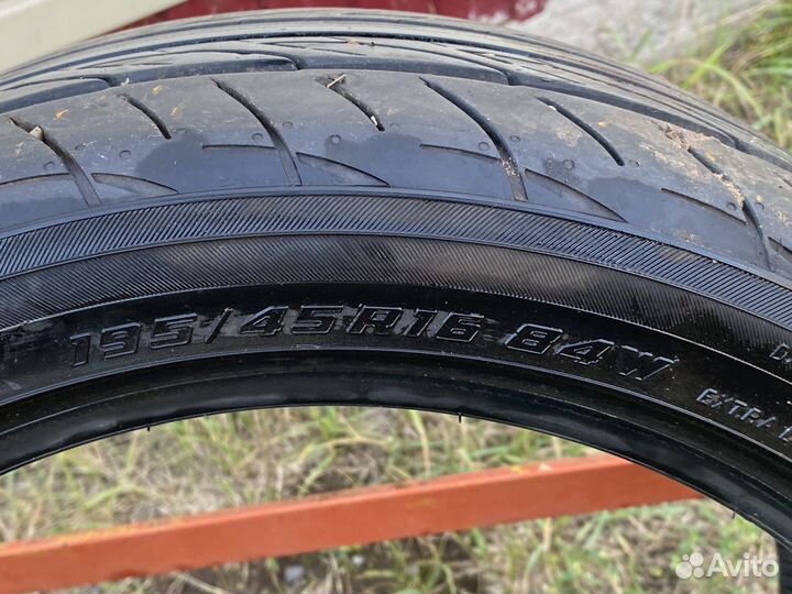 Yokohama Advan Fleva V701 195/45 R16