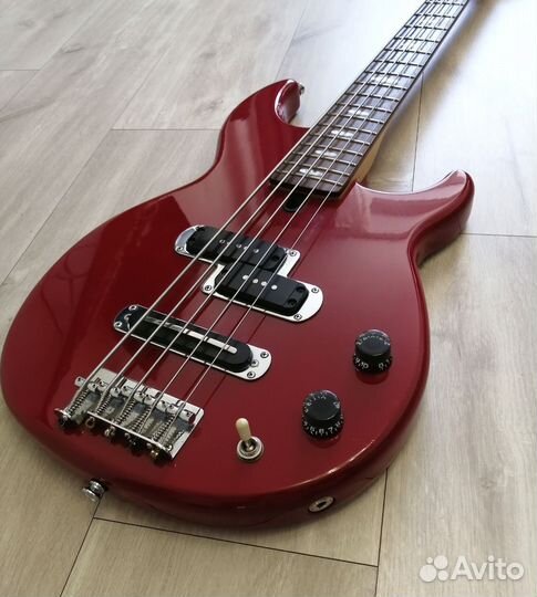 Бас-гитара Yamaha BB415