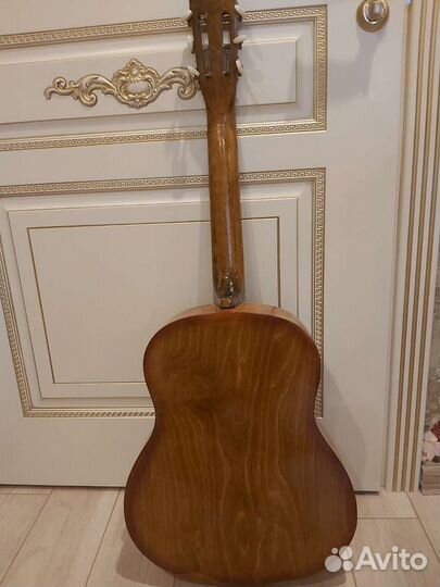 Акустическая гитара