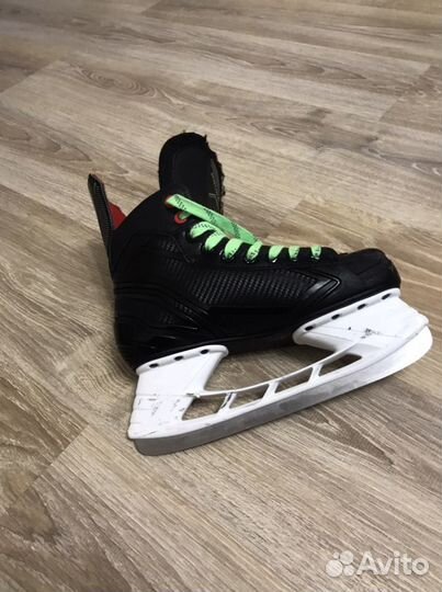 Хоккейные коньки bauer