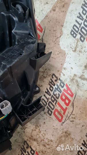 Фара правая Mitsubishi Eclipse Cross с блоком розж