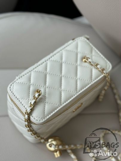 Сумка косметичка Chanel молочная