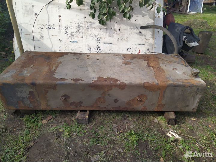 Продам бак под П/Прицеп 500-600 литров+ кронштейны