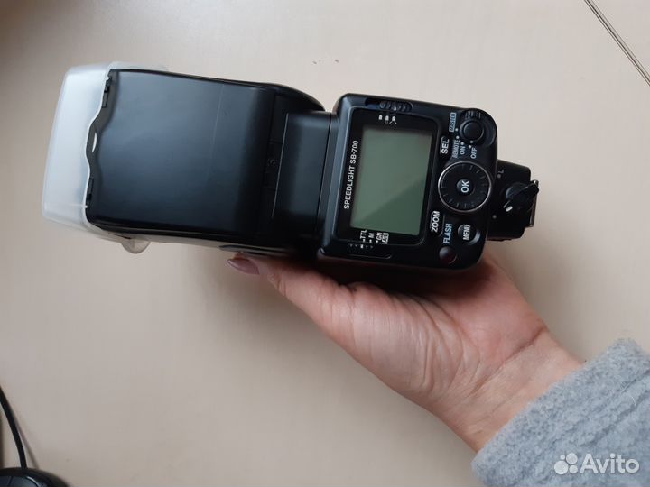 Фотовспышка Nikon Speedlight SB-700 оригинал