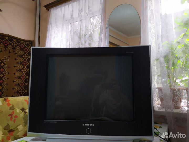 Телевизор samsung