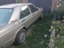 Mercedes-Benz 190 (W201) 2.0 MT, 1989, битый, 231 501 км, с пробегом, цена 120 000 руб.